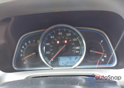 2013 Toyota Rav4 Limited z USA, uszkodzony, nr VIN 2T3DFREV1DW110548